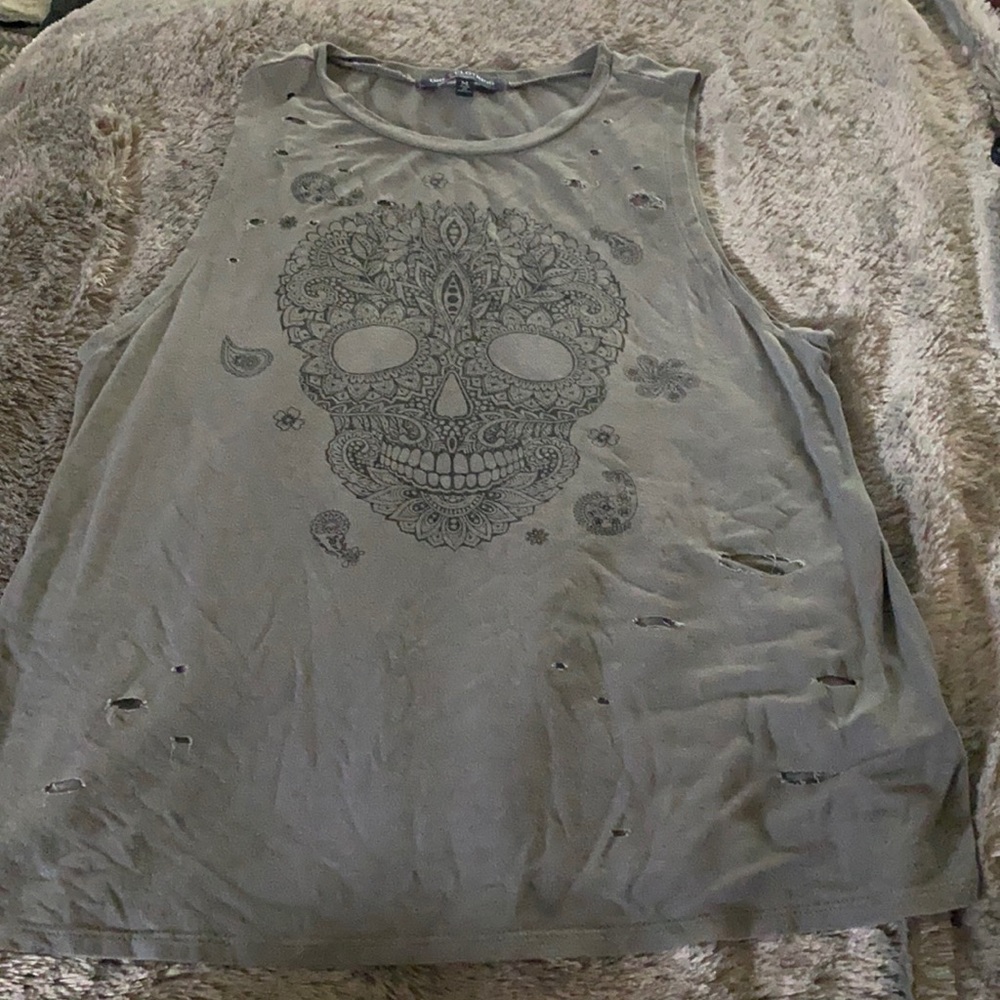 Gray tank top